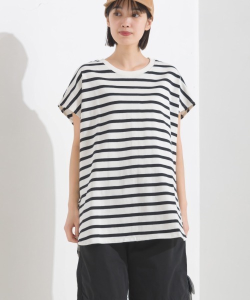 OMNES(オムネス)の「10番単ボーダーフレンチスリーブプルオーバー(Tシャツ/カットソー・レディース・ホワイト×ブラック/ホワイト×ブルー/グレー系その他/ホワイト系その他2/ホワイト系その他/ホワイト×ネイビー・FREE)」の12枚目の写真