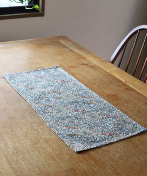 Jubilee（ジュビリー）の「テーブルセンター ランチョンマット 30x70cm ウィリアムモリス柄（ランチョンマット/テーブルウェア・レディース・その他8/その他10/その他13/その他1/その他2/その他3/その他5/その他11/その他6/その他14/その他15/その他16/その他4/その他7/その他9/その他12・70cm）」の3枚目の写真