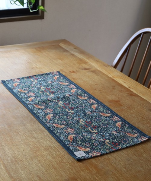 Jubilee（ジュビリー）の「テーブルセンター ランチョンマット 30x70cm ウィリアムモリス柄（ランチョンマット/テーブルウェア・レディース・その他8/その他10/その他13/その他1/その他2/その他3/その他5/その他11/その他6/その他14/その他15/その他16/その他4/その他7/その他9/その他12・70cm）」の13枚目の写真