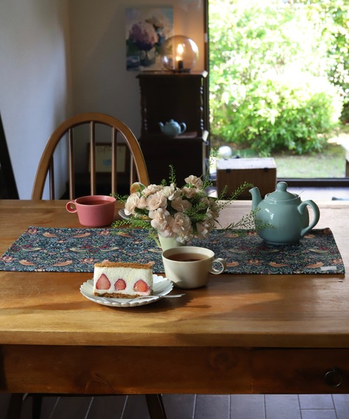 Jubilee（ジュビリー）の「テーブルセンター ランチョンマット 30x70cm ウィリアムモリス柄（ランチョンマット/テーブルウェア・レディース・その他8/その他10/その他13/その他1/その他2/その他3/その他5/その他11/その他6/その他14/その他15/その他16/その他4/その他7/その他9/その他12・70cm）」の17枚目の写真