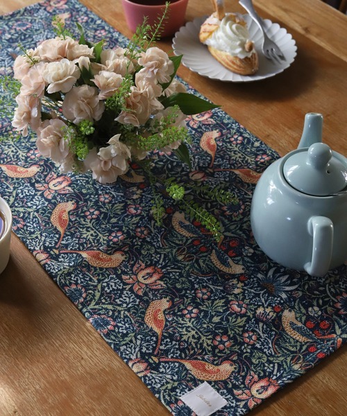 Jubilee（ジュビリー）の「テーブルセンター ランチョンマット 30x70cm ウィリアムモリス柄（ランチョンマット/テーブルウェア・レディース・その他8/その他10/その他13/その他1/その他2/その他3/その他5/その他11/その他6/その他14/その他15/その他16/その他4/その他7/その他9/その他12・70cm）」の18枚目の写真
