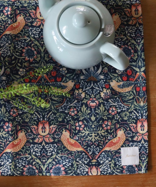 Jubilee（ジュビリー）の「テーブルセンター ランチョンマット 30x70cm ウィリアムモリス柄（ランチョンマット/テーブルウェア・レディース・その他8/その他10/その他13/その他1/その他2/その他3/その他5/その他11/その他6/その他14/その他15/その他16/その他4/その他7/その他9/その他12・70cm）」の19枚目の写真