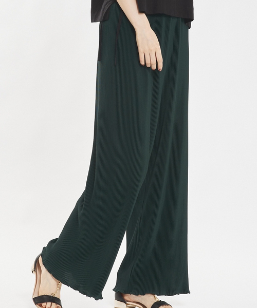 abahouse mavie(アバハウスマヴィ)の「【ロングセラー!】クリスタルプリーツイージーパンツ(その他パンツ・レディース・グリーン系その他/モカ/ブラウン系その他/ストライプ・フリー)」の4枚目の写真