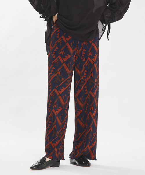 abahouse mavie(アバハウスマヴィ)の「【ロングセラー!】クリスタルプリーツイージーパンツ(その他パンツ・レディース・グリーン系その他/モカ/ブラウン系その他/ストライプ・フリー)」の17枚目の写真