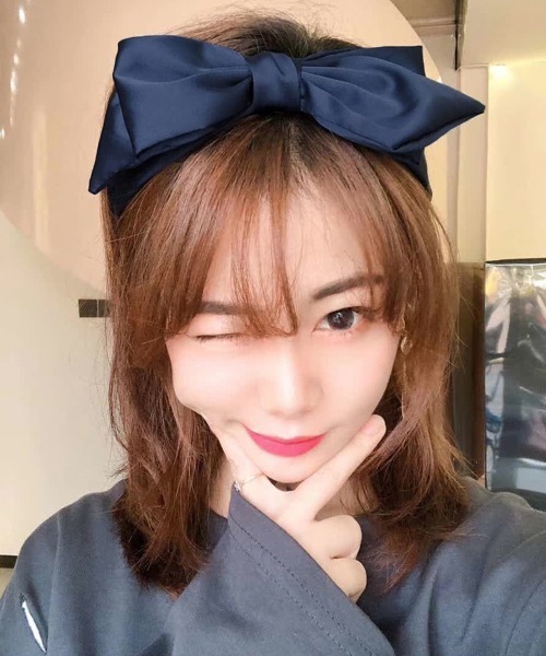 Miniministore（ミニミニストア）の「リボンカチューシャ レディース（カチューシャ・レディース・ブラック/グレー/ダークグリーン/ピンク/ワインレッド/イエロー/ネイビー・FREE）」の4枚目の写真