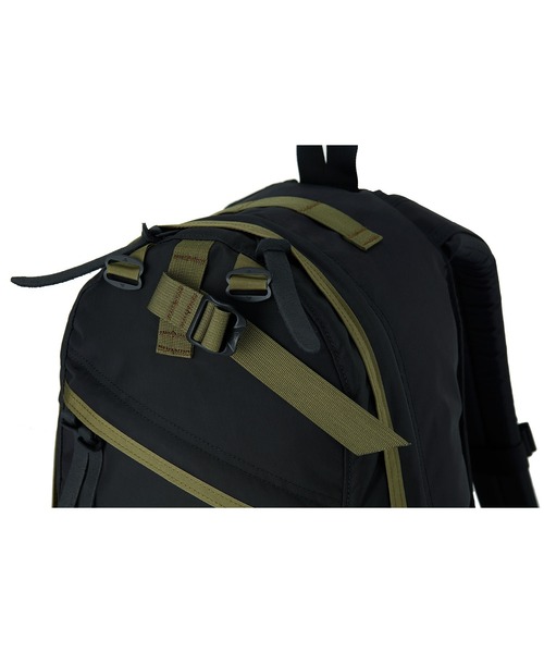 GREGORY(グレゴリー)の「デイパック DAY PACK ブラック/オリーブ(バックパック/リュック・メンズ・ブラック系その他・ONE SIZE)」の9枚目の写真