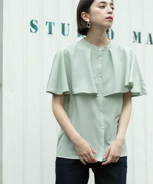 OPAQUE.CLIP(オペークドットクリップ)の「ケープ風ブラウス【洗濯機洗い可】(シャツ/ブラウス・レディース・オフホワイト/グリーン系/ネイビー・38/40/42)」の3枚目の写真