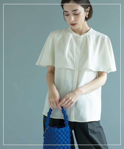 OPAQUE.CLIP(オペークドットクリップ)の「ケープ風ブラウス【洗濯機洗い可】(シャツ/ブラウス・レディース・オフホワイト/グリーン系/ネイビー・38/40/42)」の5枚目の写真