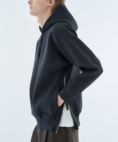 ESTNATION（エストネーション）の「ESTNATION / ECOポリ ミラノリブフーディー（ニット/セーター・メンズ・ボルドー/ライトベージュ/ブラック・MEDIUM/X-LARGE/LARGE）」の9枚目の写真