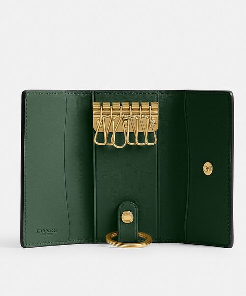 COACH（コーチ）の「エッセンシャル 6 リング キー ケース（キーケース/キーアクセサリー・レディース・グリーン系その他・ONE）」の2枚目の写真
