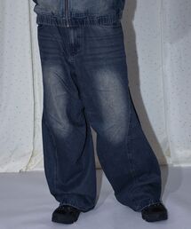 SEQUENZ（シークエンズ）の「【sqnz/エスキュンズ】※WEB限定 / セットアップ対応 / ツイストドレープワイドデニム / sqnz twist drape denim pants（デニムパンツ）」