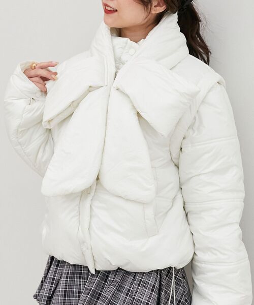 MAJESTIC LEGON（マジェスティックレゴン）の「リボンマフラーセット中綿ブルゾン（ダウンジャケット/コート・レディース・ブルー系その他2/ブルー系その他5/アイボリー・MEDIUM）」の20枚目の写真