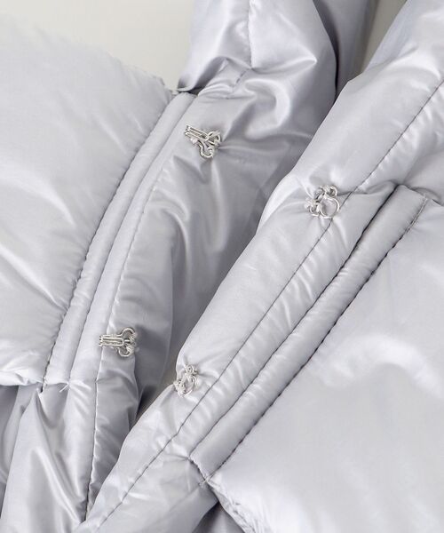 MAJESTIC LEGON（マジェスティックレゴン）の「リボンマフラーセット中綿ブルゾン（ダウンジャケット/コート・レディース・ブルー系その他2/ブルー系その他5/アイボリー・MEDIUM）」の7枚目の写真