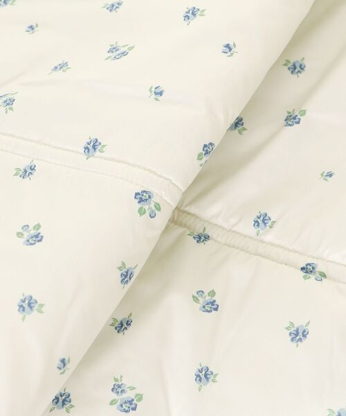 MAJESTIC LEGON（マジェスティックレゴン）の「リボンマフラーセット中綿ブルゾン（ダウンジャケット/コート・レディース・ブルー系その他2/ブルー系その他5/アイボリー・MEDIUM）」の4枚目の写真