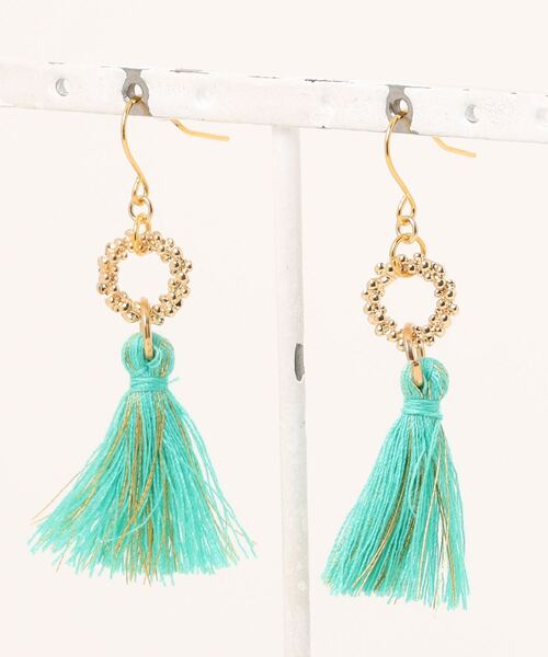 tone(トーン)の「【lea.acc*maamee*】ラメ入りタッセル×ゴールド(ピアス(両耳用)・レディース・ミント/ベージュ/ターコイズブルー/グレー/ブラウン/グレイッシュベージュ・FREE)」の6枚目の写真
