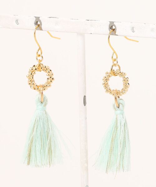 tone(トーン)の「【lea.acc*maamee*】ラメ入りタッセル×ゴールド(ピアス(両耳用)・レディース・ミント/ベージュ/ターコイズブルー/グレー/ブラウン/グレイッシュベージュ・FREE)」の5枚目の写真