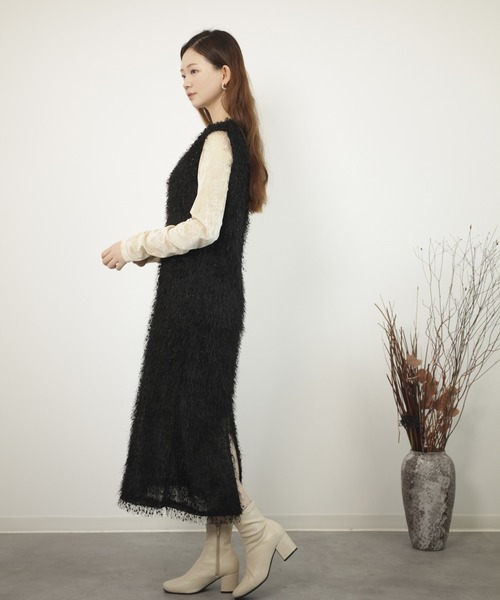 DRESS PLUS(ドレスプラス)の「フリンジ フェザーヤーン キャミワンピース(ワンピース・レディース・ベージュ/モカ/ブラック/グレー・M)」の19枚目の写真