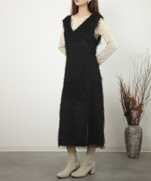 DRESS PLUS(ドレスプラス)の「フリンジ フェザーヤーン キャミワンピース(ワンピース・レディース・ベージュ/モカ/ブラック/グレー・M)」の21枚目の写真