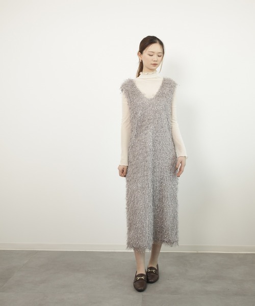DRESS PLUS(ドレスプラス)の「フリンジ フェザーヤーン キャミワンピース(ワンピース・レディース・ベージュ/モカ/ブラック/グレー・M)」の14枚目の写真