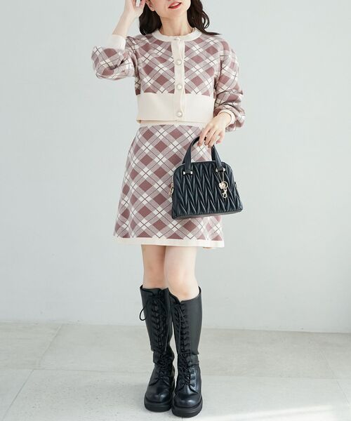 MAJESTIC LEGON(マジェスティックレゴン)の「レディパターンカーデセットワンピ(ワンピース・レディース・ブラック系その他/ブラウン系その他2/ホワイト系その他2・MEDIUM)」の21枚目の写真