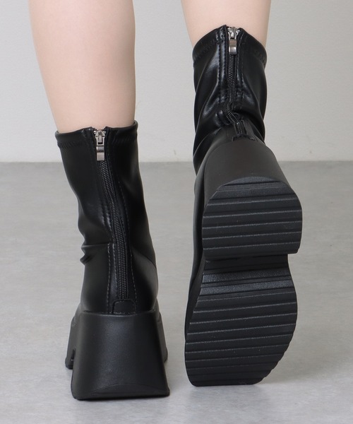 新品同様 試着のみ Acne ショート ブーツ ファー 黒 ブラック ACNE STUDIOS(アクネストゥディオズ) アンクルブーツ221 AD0464