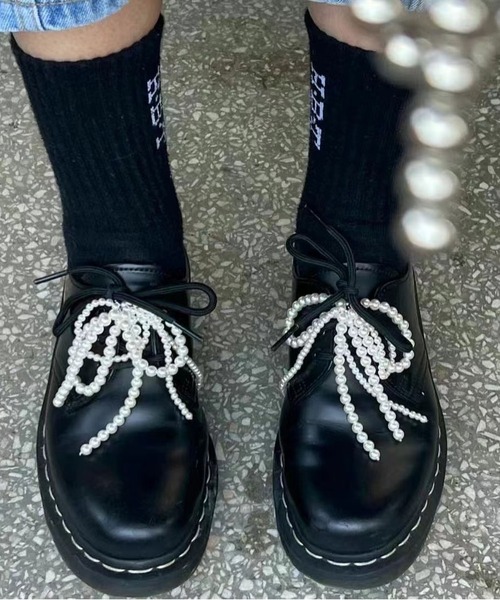 LA VORAGINE（ラ ヴォラジネ）の「パールリボンチャーム（チャーム・レディース・シルバー/ホワイト/ブラック・FREE）」の4枚目の写真