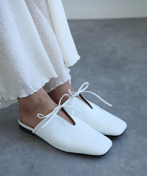 aimoha（アイモハ）の「【moyo】ミュール（その他シューズ・レディース・ブラック/ホワイト・22.5cm/23.0cm/23.5cm/24.0cm/24.5cm/25.0cm）」の5枚目の写真