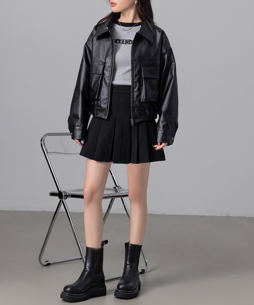 DAY CLOSET(デイ クローゼット)の「レディース 長袖キレカジギャザー合皮ライダースジャケット(ライダースジャケット・レディース・ブラック/グレイッシュベージュ・FREE)」の9枚目の写真