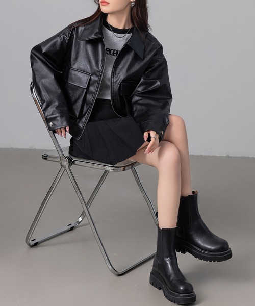DAY CLOSET(デイ クローゼット)の「レディース 長袖キレカジギャザー合皮ライダースジャケット(ライダースジャケット・レディース・ブラック/グレイッシュベージュ・FREE)」の10枚目の写真
