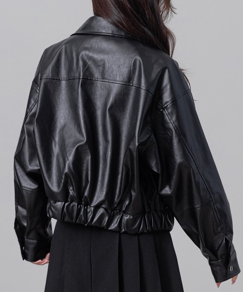 DAY CLOSET(デイ クローゼット)の「レディース 長袖キレカジギャザー合皮ライダースジャケット(ライダースジャケット・レディース・ブラック/グレイッシュベージュ・FREE)」の22枚目の写真