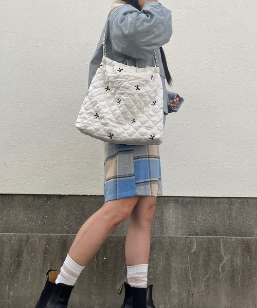 poiregnee（ポワニェ）の「［select］リボンキルティングバッグ（ショルダーバッグ・レディース・ホワイト/ブルー・FREE）」の7枚目の写真