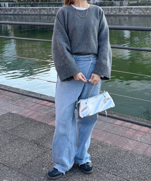 ISOOK（アイスー）の「【ISOOK / アイスー】 ボリュームスリーブドルマンニット / セーター クロップド丈 ショート丈 短丈 オーバーサイズ ビックシルエット ボリュームスリーブ クルーネック ぽわん袖 グレー ライトグレー チャコール ブラック 黒 ZOZOTOWN限定（ニット/セーター・レディース・ブラック/チャコール/ライトグレー・FREE）」の17枚目の写真