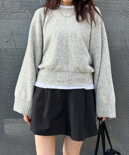 ISOOK（アイスー）の「【ISOOK / アイスー】 ボリュームスリーブドルマンニット / セーター クロップド丈 ショート丈 短丈 オーバーサイズ ビックシルエット ボリュームスリーブ クルーネック ぽわん袖 グレー ライトグレー チャコール ブラック 黒 ZOZOTOWN限定（ニット/セーター・レディース・ブラック/チャコール/ライトグレー・FREE）」の20枚目の写真