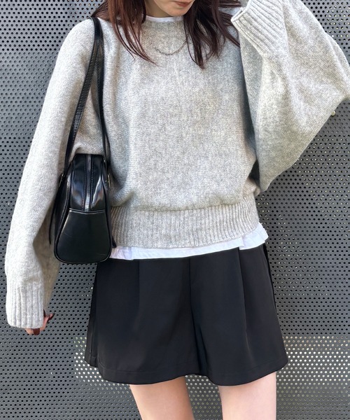 ISOOK（アイスー）の「【ISOOK / アイスー】 ボリュームスリーブドルマンニット / セーター クロップド丈 ショート丈 短丈 オーバーサイズ ビックシルエット ボリュームスリーブ クルーネック ぽわん袖 グレー ライトグレー チャコール ブラック 黒 ZOZOTOWN限定（ニット/セーター・レディース・ブラック/チャコール/ライトグレー・FREE）」の8枚目の写真