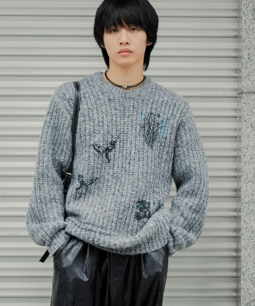 SENSE OF PLACE by URBAN RESEARCH(センスオブプレイスバイアーバンリサーチ)の「グラフィックプリントルーズクルーネックニット(ニット/セーター・メンズ・グレー/ブルー/パープル・LARGE/MEDIUM)」の1枚目の写真