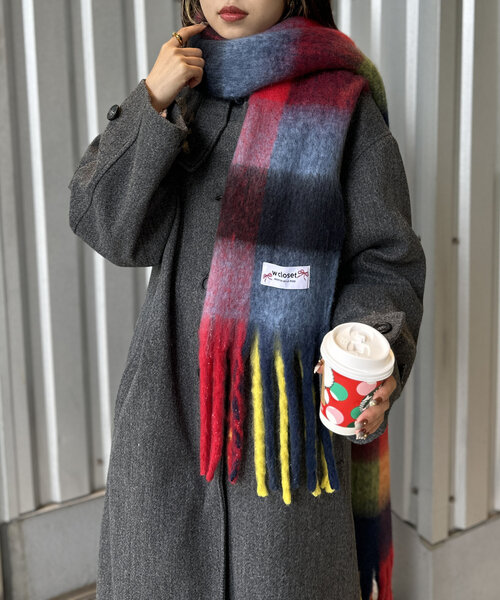 w closet(ダブルクローゼット)の「【3色展開】チェックマフラー(マフラー・レディース・ブラウン/レッド/サックスブルー・ONE SIZE)」の1枚目の写真