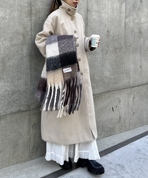 w closet(ダブルクローゼット)の「【3色展開】チェックマフラー(マフラー・レディース・ブラウン/レッド/サックスブルー・ONE SIZE)」の11枚目の写真