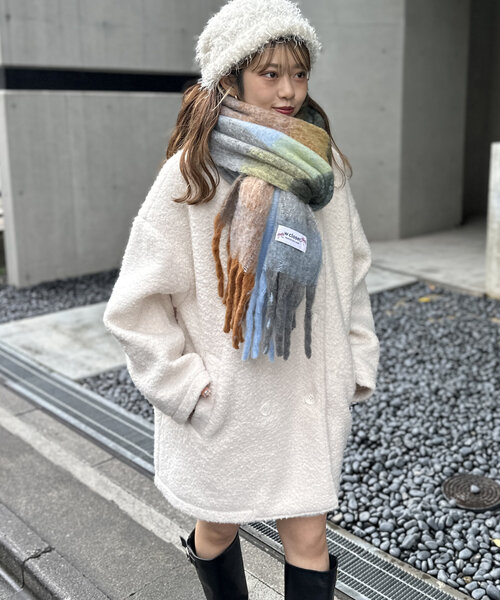 w closet(ダブルクローゼット)の「【3色展開】チェックマフラー(マフラー・レディース・ブラウン/レッド/サックスブルー・ONE SIZE)」の16枚目の写真