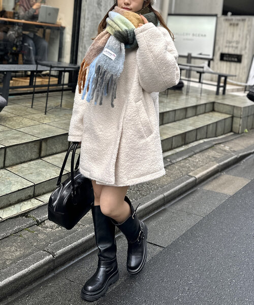 w closet(ダブルクローゼット)の「【3色展開】チェックマフラー(マフラー・レディース・ブラウン/レッド/サックスブルー・ONE SIZE)」の18枚目の写真
