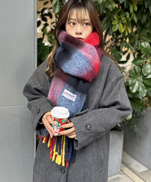 w closet(ダブルクローゼット)の「【3色展開】チェックマフラー(マフラー・レディース・ブラウン/レッド/サックスブルー・ONE SIZE)」の22枚目の写真