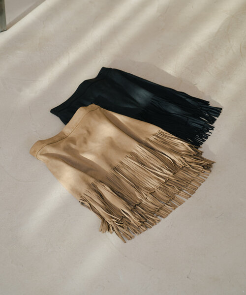 Kastane（カスタネ）の「【新色追加/2サイズ展開】スウェードミニスカート（スカート・レディース・ブラウン/ブラック/ベージュ/アイボリー・1/2）」の6枚目の写真