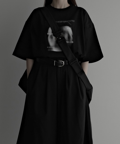 remer（リメール）の「loose graphic over Tee / ルーズグラフィックオーバーTシャツ（Tシャツ/カットソー・メンズ・ブラック系その他/ホワイト系その他/ホワイト系その他2/ブラック系その他3/ブラック系その他2/ホワイト系その他3・X-SMALL/SMALL/MEDIUM/LARGE）」の12枚目の写真