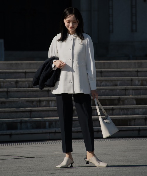 Petitjo（プッチージョ）の「小さいサイズ　【入学式・卒業式・フォーマル】フォーマル4点セット（Aラインジャケット＋ペプラムツイードベスト＋長袖ブラウス＋テーパードパンツ）低身長さん・小柄女性（スーツセット・レディース・ブラック/ネイビー・PS(XS－S)/PS/PM/PL）」の19枚目の写真