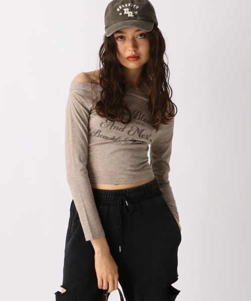 FOREVER 21（フォーエバー トゥエンティーワン）の「【2025SS】タイ付きロゴロングTシャツ（Tシャツ/カットソー・レディース・チャコールグレー/ベージュ・FREE）」の10枚目の写真