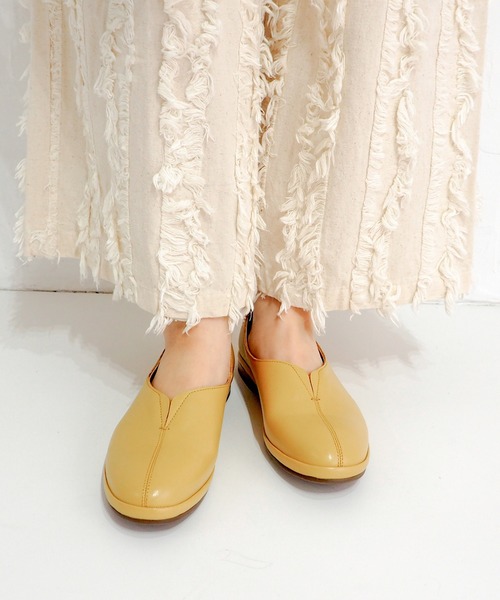 あしながおじさん（アシナガオジサン）の「軽量｜スリッポンシューズ　1610041（スリッポン・レディース・ホワイト/ブラック/マスタード・24.5cm/24cm/23.5cm/23cm/22.5cm）」の3枚目の写真