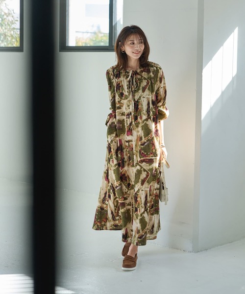 STYLE DELI(スタイルデリ)の「ダブルリボンアート柄ワンピース(ワンピース・レディース・ブルー/カーキ・SMALL/MEDIUM)」の14枚目の写真