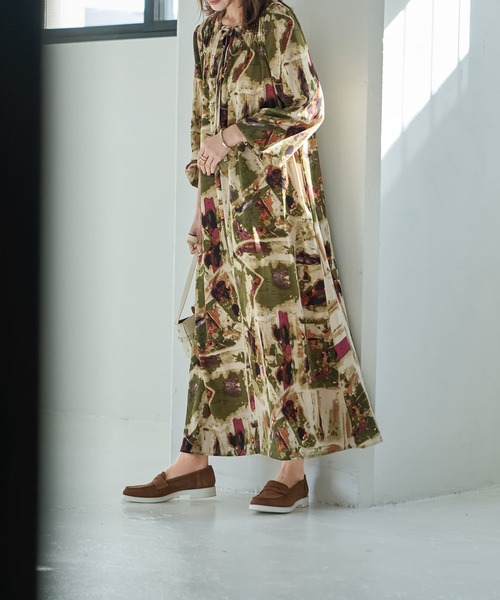 STYLE DELI(スタイルデリ)の「ダブルリボンアート柄ワンピース(ワンピース・レディース・ブルー/カーキ・SMALL/MEDIUM)」の9枚目の写真
