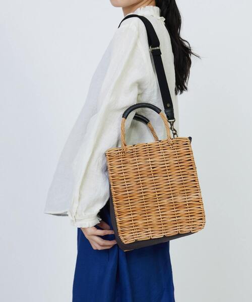 LOISIR　ロワズィール　【2WAY】異素材コンビスクエアショルダーバッグ セール】【2WAY】異素材コンビスクエアショルダーバッグ