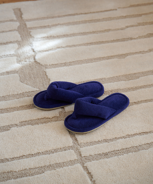 journal standard Furniture (ジャーナルスタンダードファニチャー)の「TOWEL SLIPPER スリッパ(ルームシューズ/スリッパ・レディース・チャコールグレー/ネイビー/ブラウン/イエロー/ブルー・FREE)」の4枚目の写真