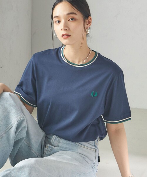 FRED PERRY(フレッドペリー)の「FRED PERRY:M1588 TWIN TIPPED TEE(Tシャツ/カットソー・レディース・ブラック/ダークグレー/グリーン/ネイビー/ライトブルー/ダークブルー/チャコールグレー/コバルトブルー/ホワイト・ONE SIZE)」の8枚目の写真